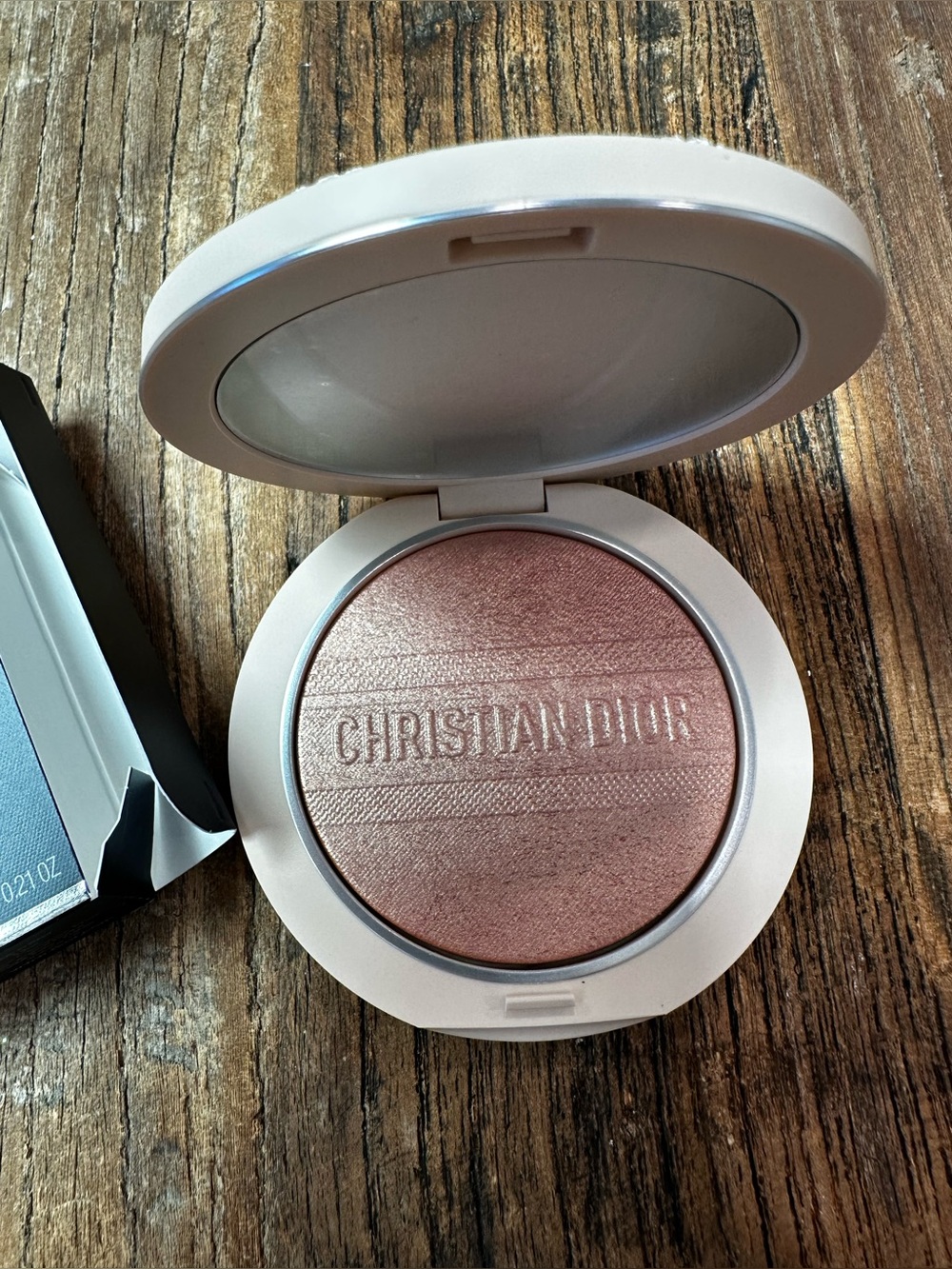 Dior Forever Couture Luminizer - coral cruise 002 limited edition